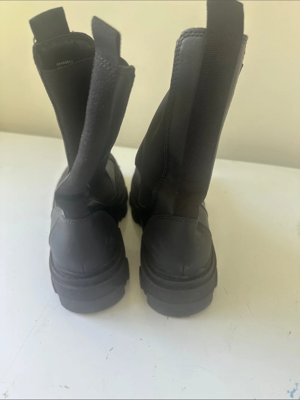 Women Black Chunky Chelsea Boots